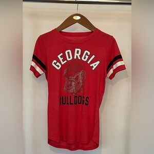 G-lll by Carl Banks Red Georgia Bulldogs Genuine College product Shirt Size M